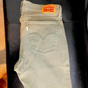 green levi’s woman’s super skinny